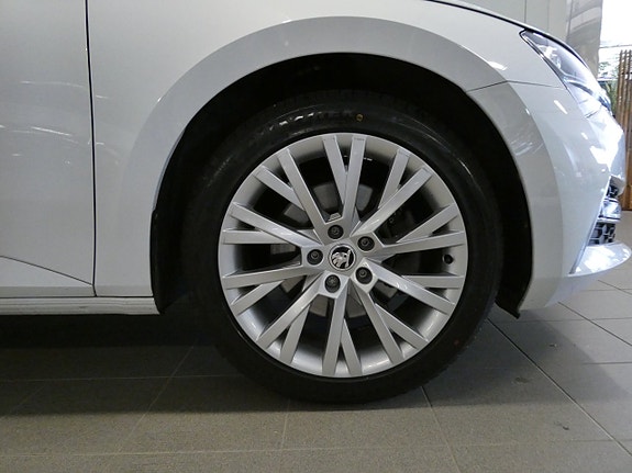 Skoda Superb 6 of 22