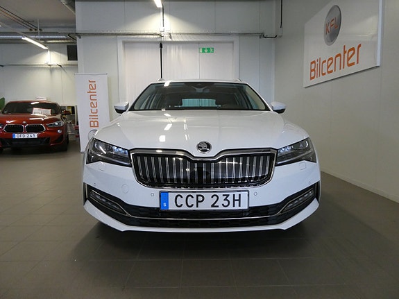 Skoda Superb 13 of 22