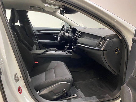 Volvo V90 16 of 30