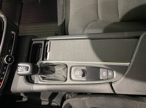 Volvo V90 27 of 30