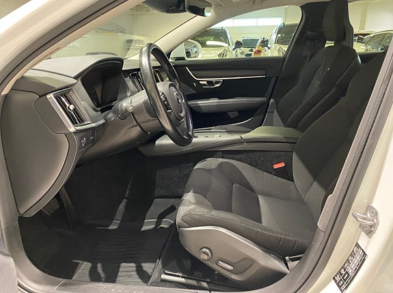 Volvo V90 13 of 30