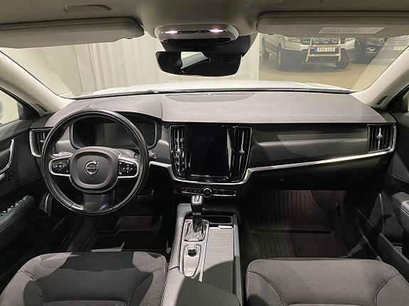 Volvo V90 4 of 30