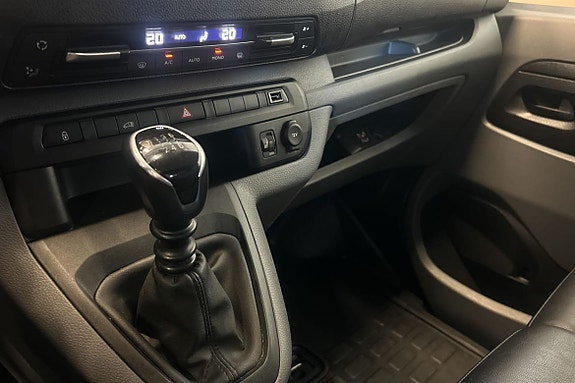 Peugeot Expert 5 of 16