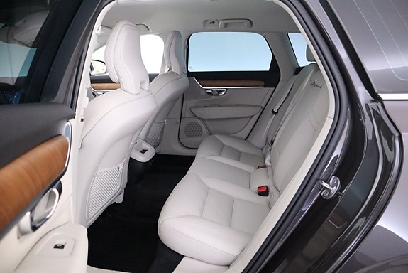 Volvo V90 13 of 23