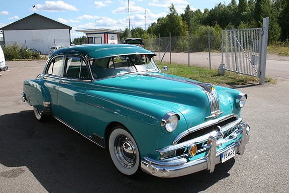Pontiac Chieftain 14 of 21