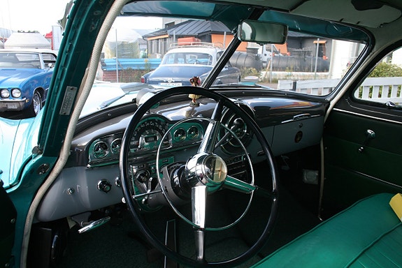 Pontiac Chieftain 17 of 21