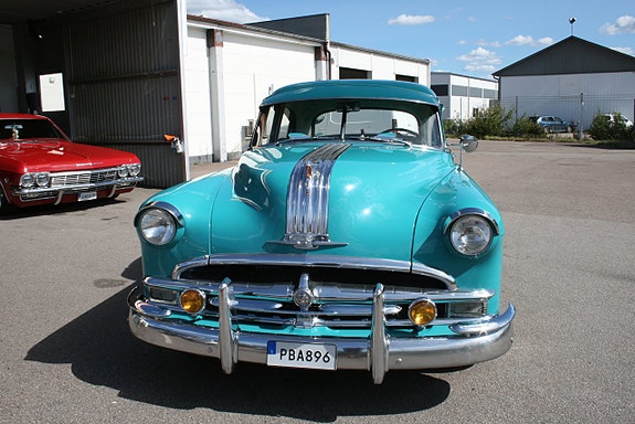 Pontiac Chieftain 4 of 21