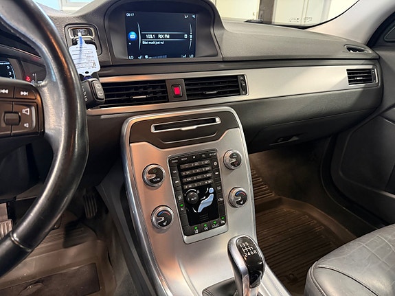 Volvo V70 12 of 20