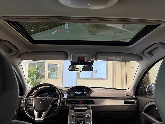 Volvo V70 8 of 20