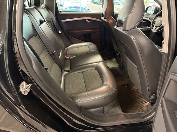 Volvo V70 6 of 20