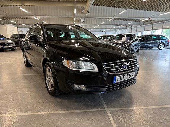 Volvo V70 2 of 20