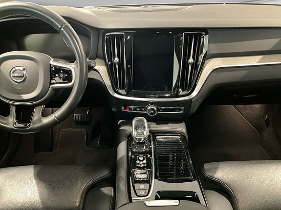 Volvo V60 13 of 16