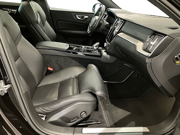 Volvo V60 5 of 16