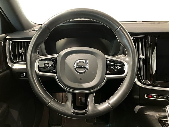 Volvo V60 11 of 16