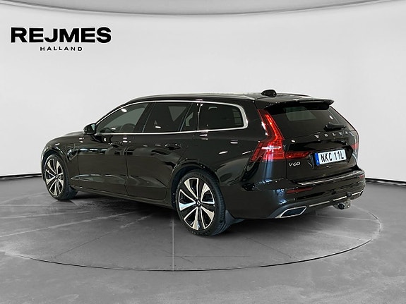 Volvo V60 2 of 16
