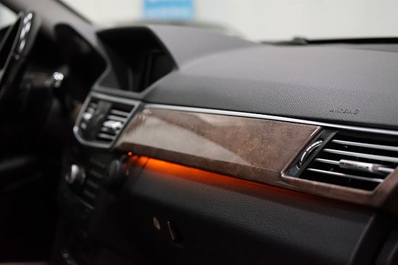 Mercedes-Benz E220 14 of 18