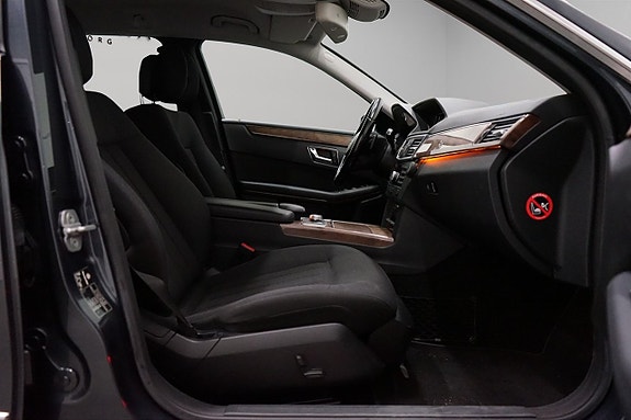 Mercedes-Benz E220 15 of 18