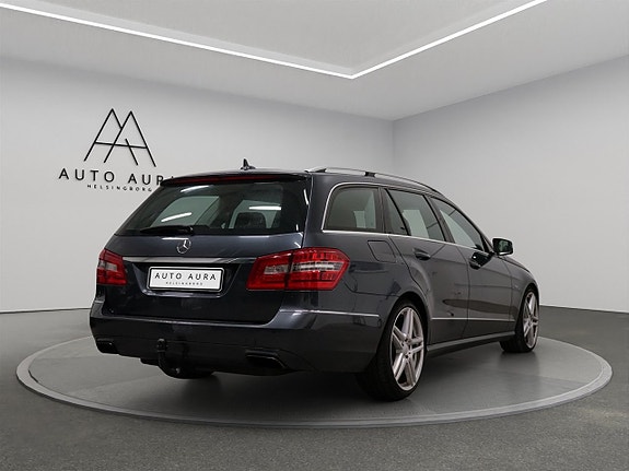 Mercedes-Benz E220 4 of 18