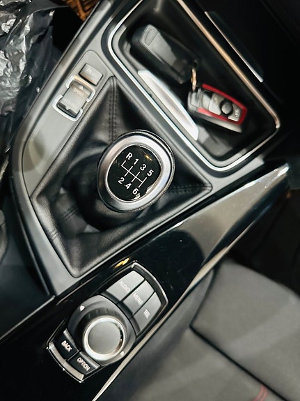 BMW 328i 18 of 20