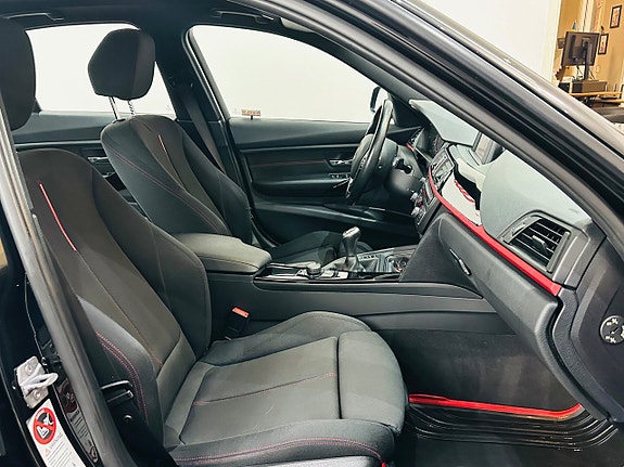 BMW 328i 14 of 20