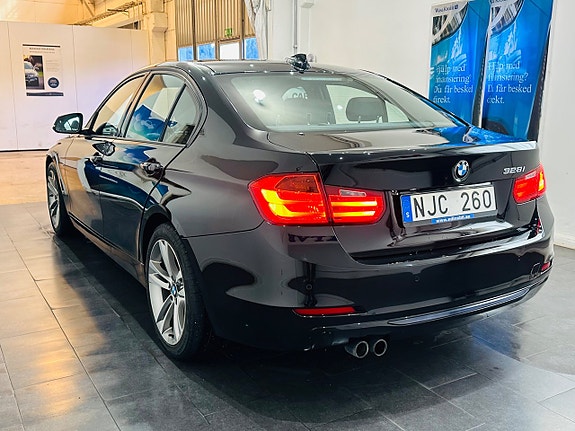 BMW 328i 7 of 20