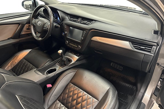 Toyota Avensis 13 of 22