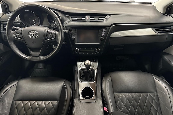Toyota Avensis 10 of 22