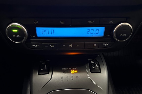 Toyota Avensis 22 of 22
