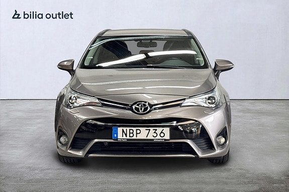Toyota Avensis 3 of 22