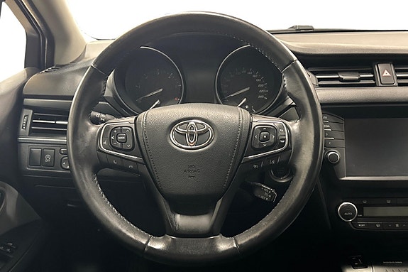 Toyota Avensis 16 of 22