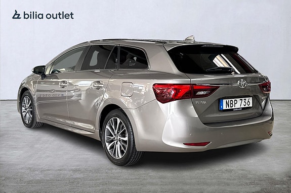 Toyota Avensis 8 of 22