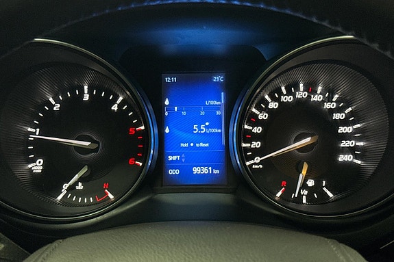 Toyota Avensis 17 of 22