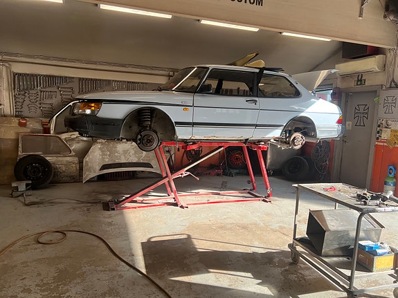 Saab 900 8 of 10