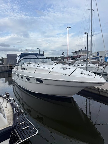 Sealine 37 S 2st KAD44P-B 260hp 3 of 12
