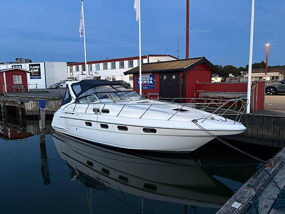 Sealine 37 S 2st KAD44P-B 260hp 12 of 12