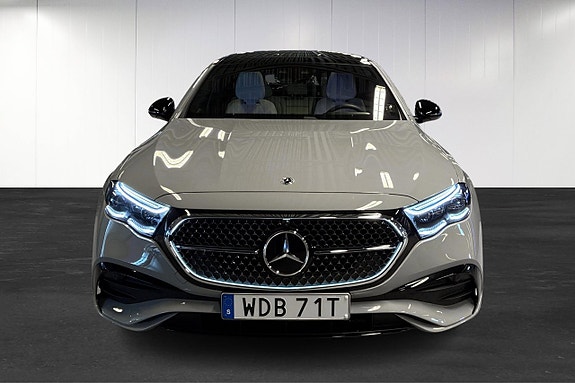 Mercedes-Benz E300 de 5 of 21