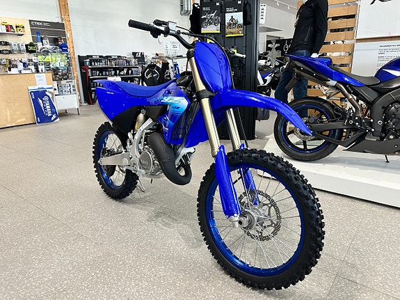 Yamaha YZ125LC 2027 nu i butiken! 2 of 3