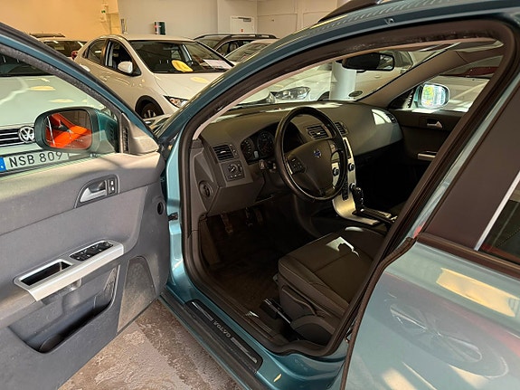 Volvo V50 8 of 15