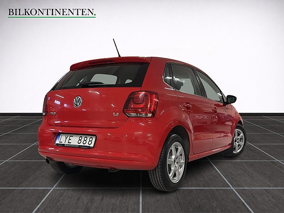 Volkswagen Polo 2 of 13