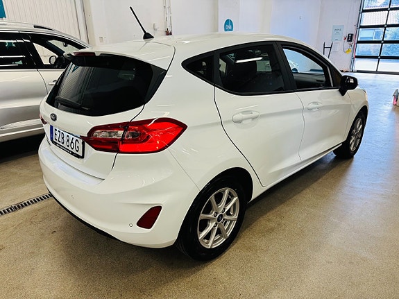 Ford Fiesta 13 of 24