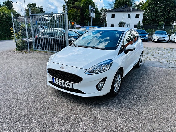 Ford Fiesta 2 of 24