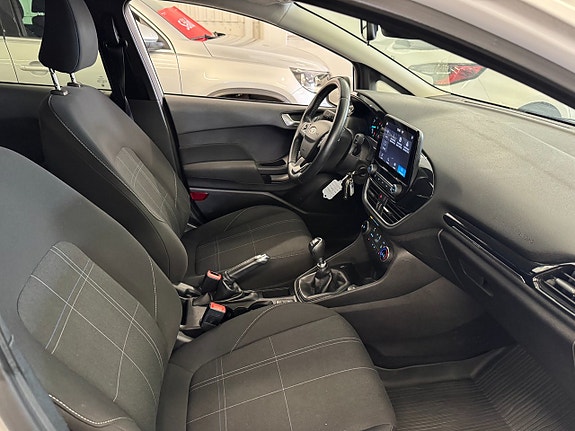 Ford Fiesta 15 of 24