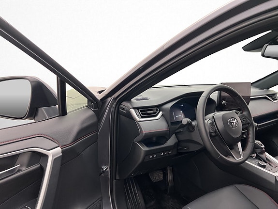 Toyota RAV4 11 of 30