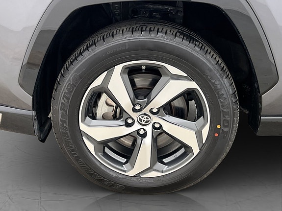 Toyota RAV4 27 of 30
