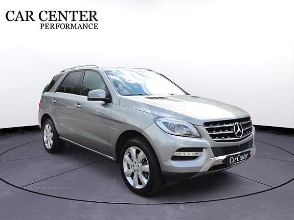 Mercedes-Benz ML350 3 of 19