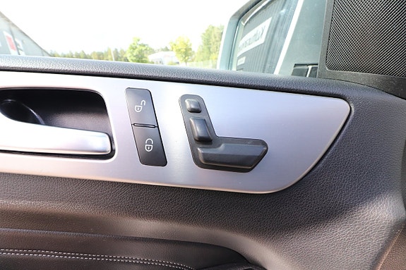 Mercedes-Benz ML350 19 of 19