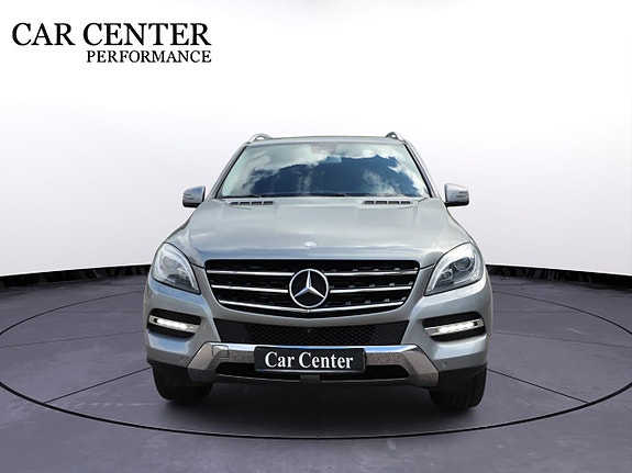 Mercedes-Benz ML350 4 of 19