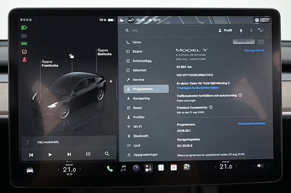 Tesla Model Y 14 of 27