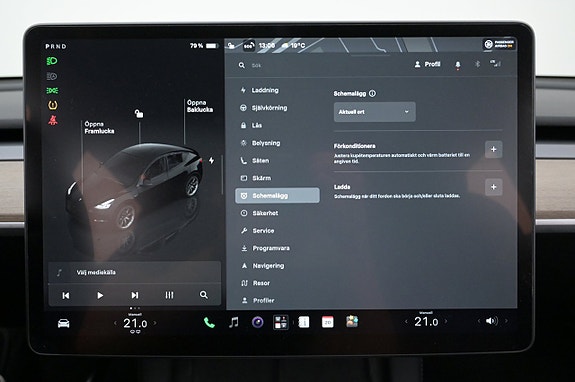Tesla Model Y 15 of 27