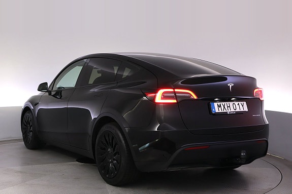 Tesla Model Y 4 of 27